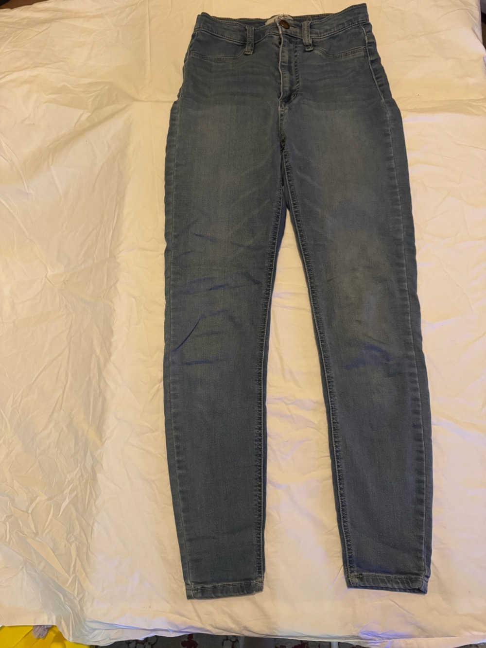 refuge Women's high waisted Skinny Jeans in Medium Wash Blue